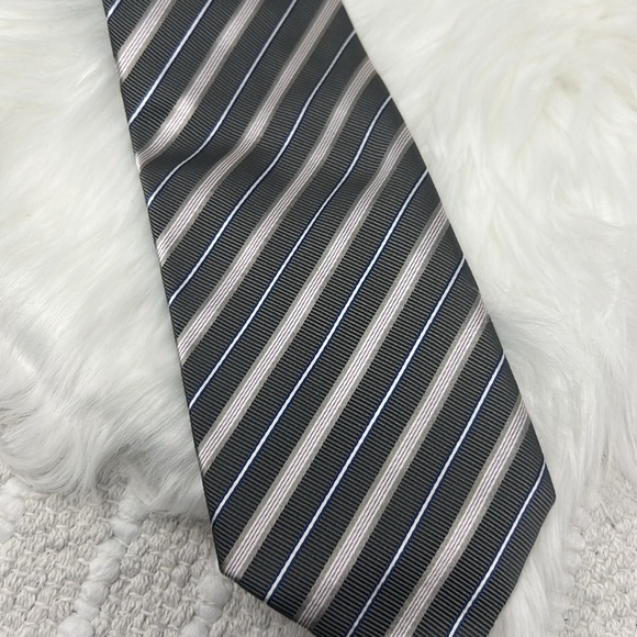 Brioni Stripe Ripp Silk Tie Men’s Necktie - Picture 4 of 10